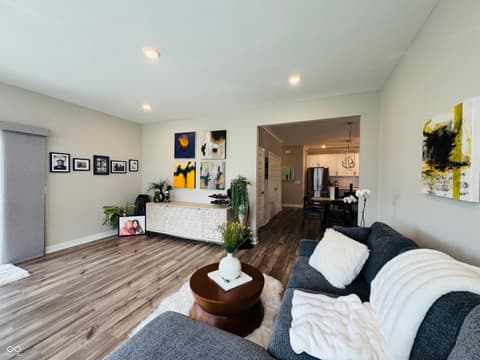 Living room at 11730 Harvester Circle S, Noblesville, IN