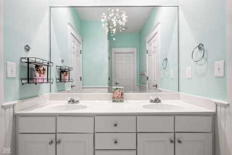 Photo of 25 Monahan Road, Zionsville, IN