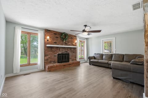 Photo of 6825 E US Highway 136, Brownsburg, IN