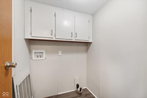 Laundry room at 143 Echo Lake E Drive, Mooresville, IN