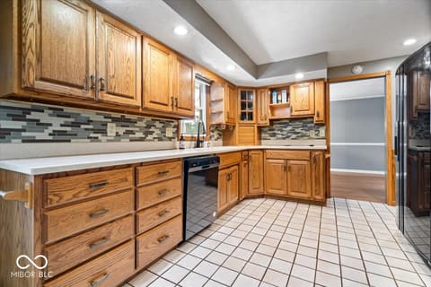 Photo of 1010 Porto Bello Street, Pendleton, IN