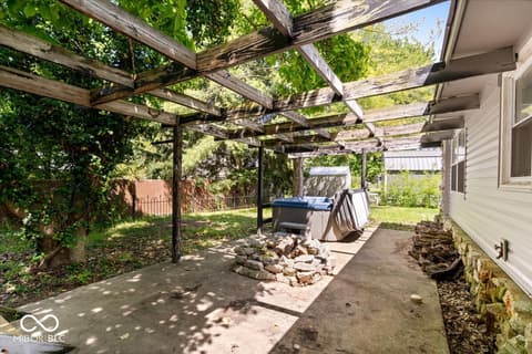 Photo of 1010 Porto Bello Street, Pendleton, IN