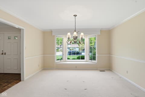 Photo of 625 Eagle Creek Circle, Zionsville, IN