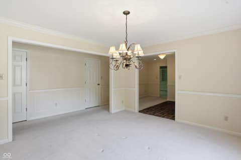 Photo of 625 Eagle Creek Circle, Zionsville, IN