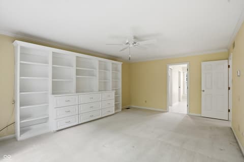 Photo of 625 Eagle Creek Circle, Zionsville, IN