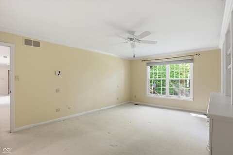 Photo of 625 Eagle Creek Circle, Zionsville, IN