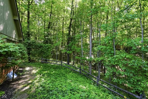 Photo of 625 Eagle Creek Circle, Zionsville, IN
