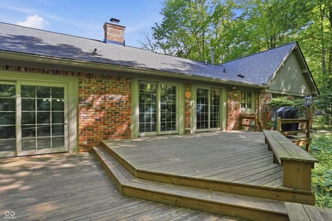 Photo of 625 Eagle Creek Circle, Zionsville, IN