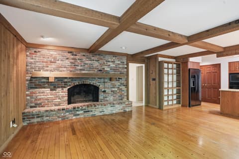 Photo of 625 Eagle Creek Circle, Zionsville, IN