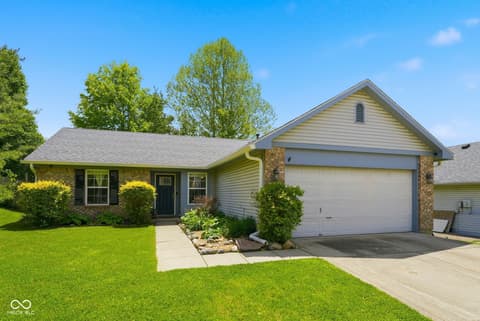 906 Moonlight Court, Mooresville, IN 46158