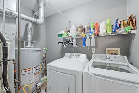 Laundry room at 906 Moonlight Court, Mooresville, IN