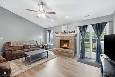 Living room at 906 Moonlight Court, Mooresville, IN