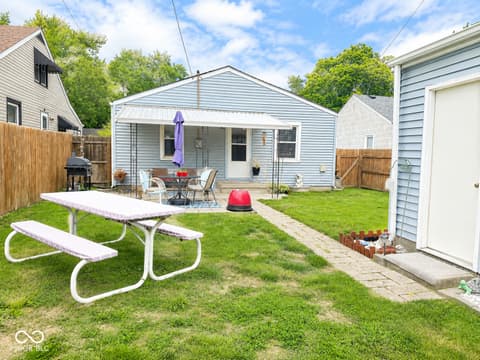 Photo of 203 E 36th Street, Anderson, IN
