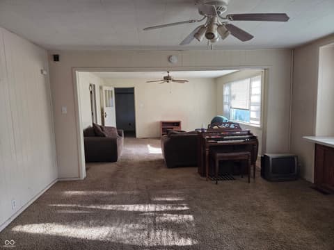 Dining room at 501 Henry Street, Lebanon, IN