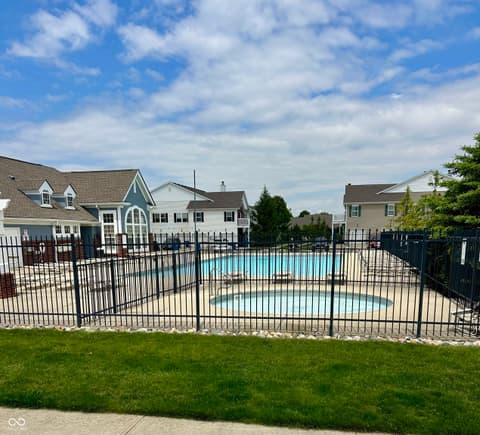 Garage at 12235 Bubbling Brook Drive, Fishers, IN
