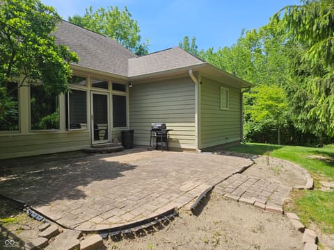 Photo of 1755 Walnut Trace, Greenfield, IN