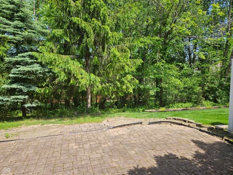 Photo of 1755 Walnut Trace, Greenfield, IN