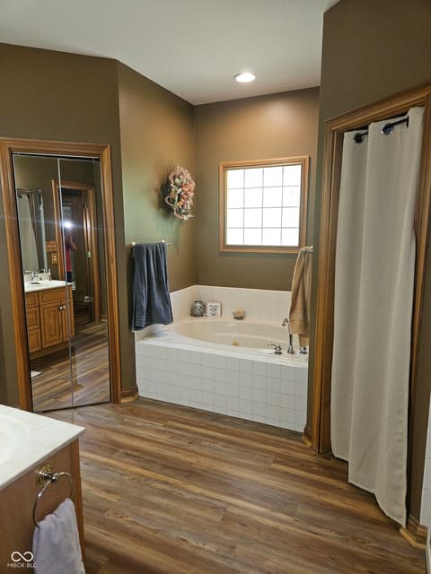 Primary bathroom at 1755 Walnut Trace, Greenfield, IN