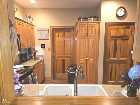 Photo of 1755 Walnut Trace, Greenfield, IN