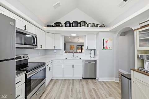 Photo of 6471 Hunters Green Place, Indianapolis, IN