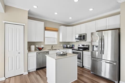 Photo of 1425 Bigleaf Drive, Sheridan, IN