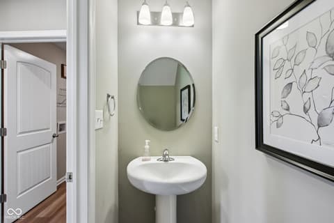 Photo of 1425 Bigleaf Drive, Sheridan, IN