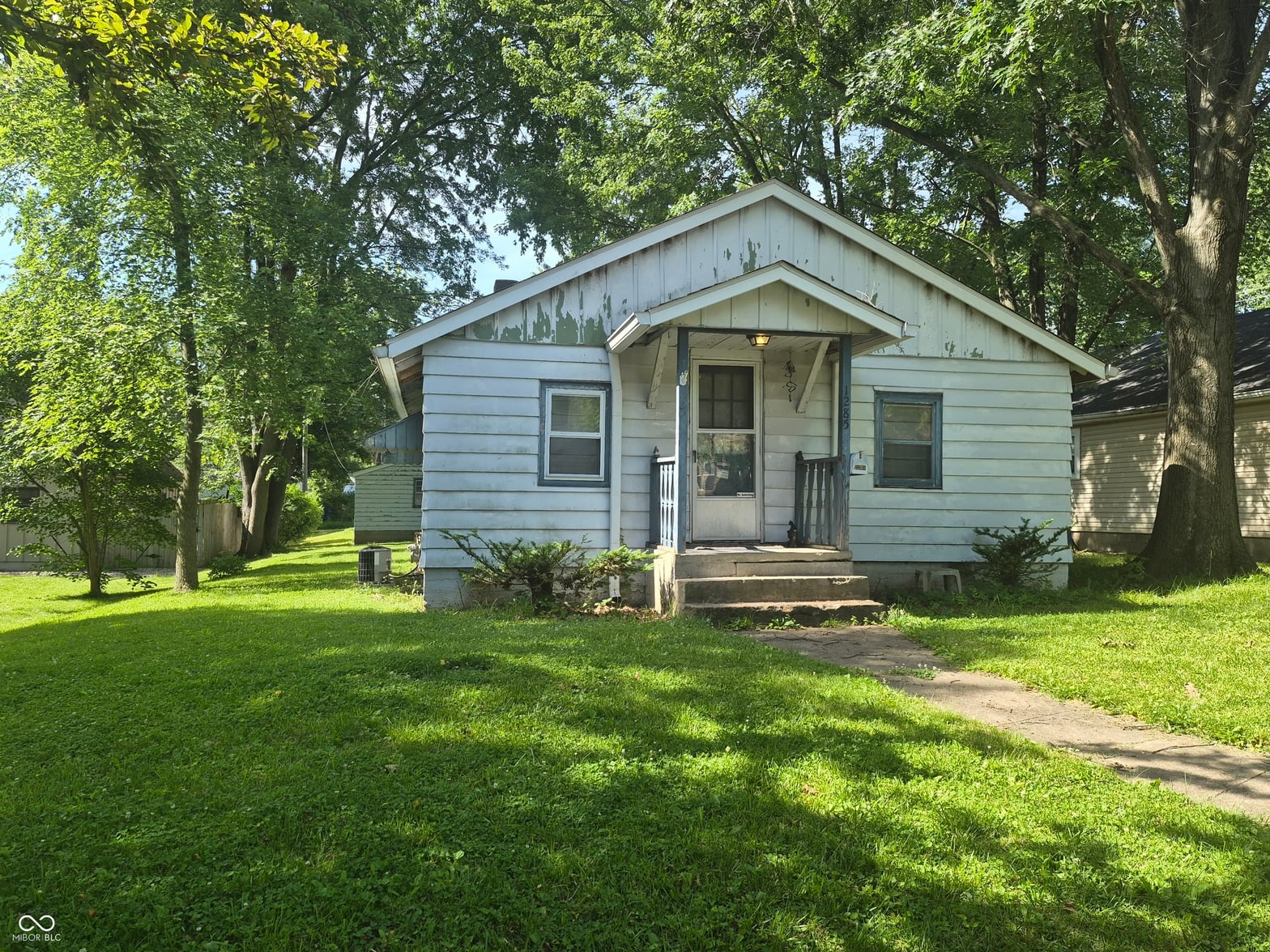Front exterior at 1285 Chestnut Street, Noblesville, IN