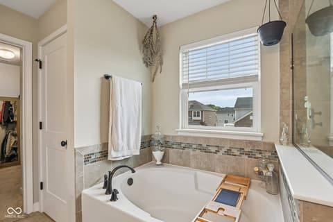 Photo of 875 Ventura Drive, Westfield, IN