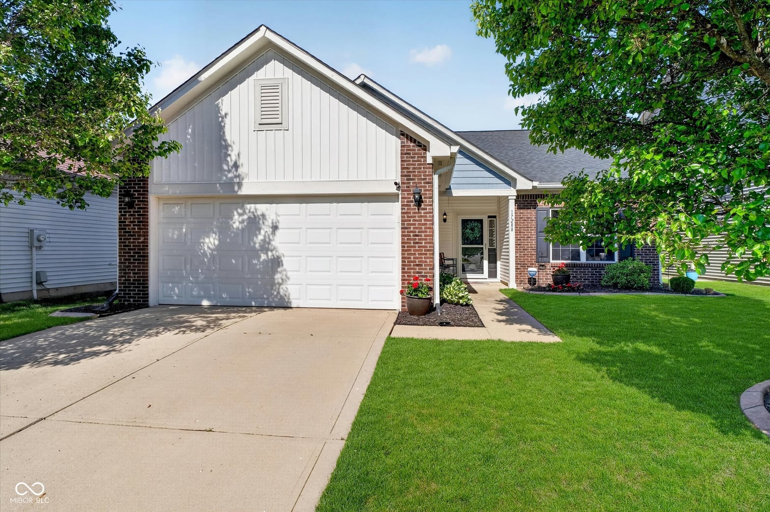 Front exterior at 17288 Tilbury Way, Westfield, IN