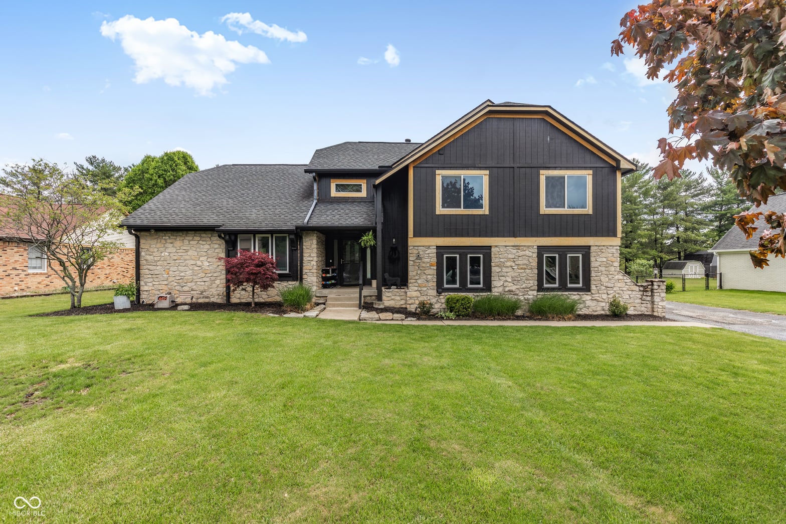 Photo of 3781 S Creekside Drive, New Palestine, IN