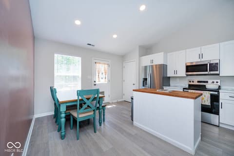 Photo of 12337 River Valley Drive, Fishers, IN