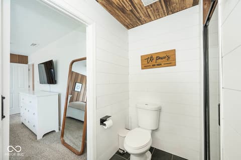 Photo of 12337 River Valley Drive, Fishers, IN