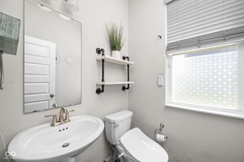 Photo of 587 Ferndale Lane, Danville, IN