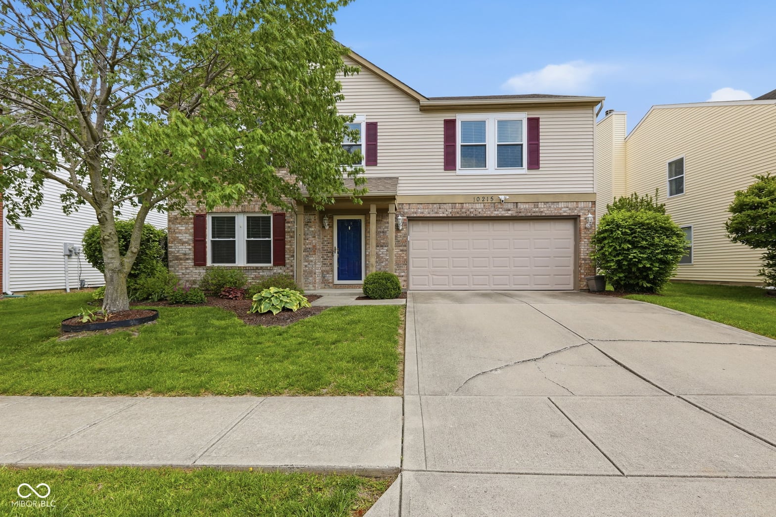 Front exterior at 10215 Lothbury Circle, Fishers, IN
