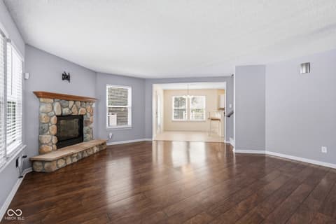 Living room at 10215 Lothbury Circle, Fishers, IN
