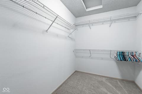 Walk In Closets — 10215 Lothbury Circle, Fishers, IN