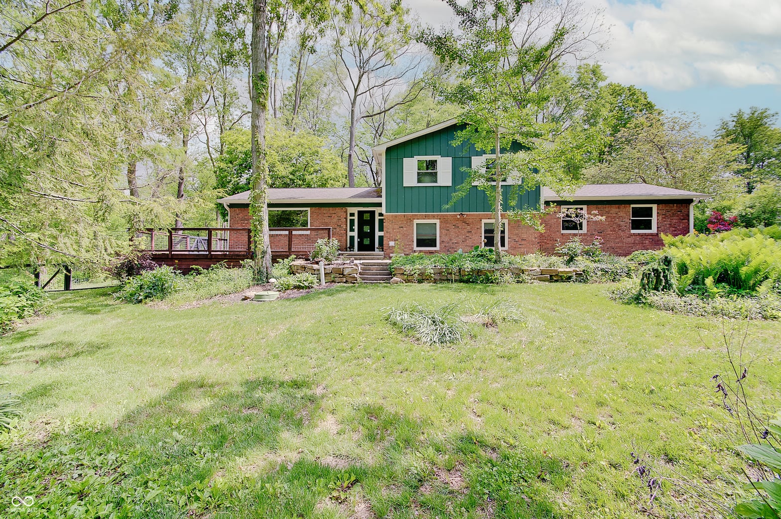 Photo of 805 Eaglewood Drive, Zionsville, IN