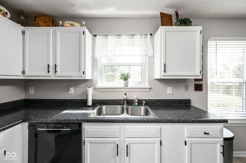 Photo of 409 Lockerbie Lane, Pittsboro, IN