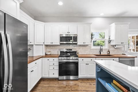 Photo of 11280 Walking Wood Lane, Fishers, IN