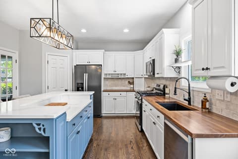 Photo of 11280 Walking Wood Lane, Fishers, IN