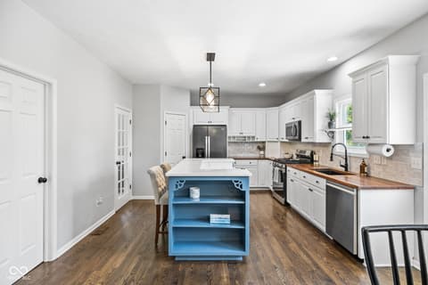 Photo of 11280 Walking Wood Lane, Fishers, IN