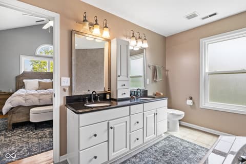 Photo of 11280 Walking Wood Lane, Fishers, IN