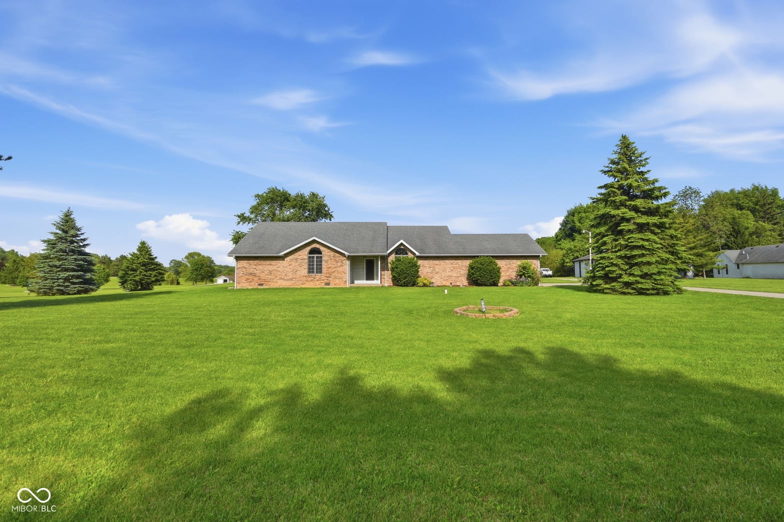 Front exterior at 170 W 600 N, Alexandria, IN