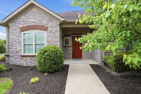 13905 Rue Royale Lane