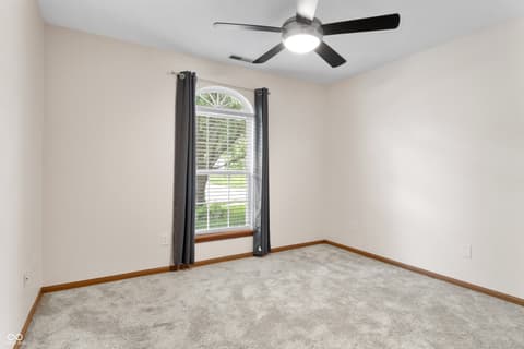 Photo of 164 Meadow Glen Drive, Avon, IN