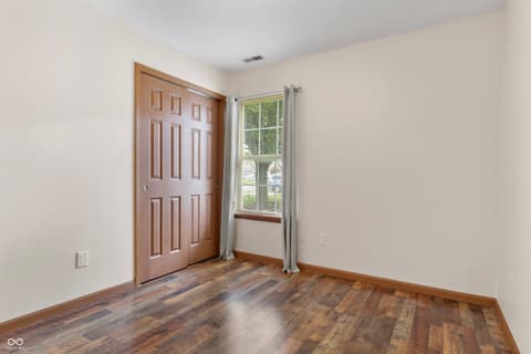 Photo of 164 Meadow Glen Drive, Avon, IN