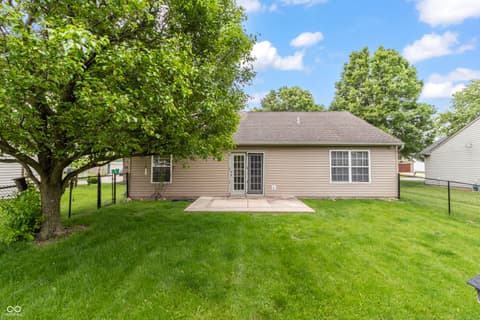 Photo of 164 Meadow Glen Drive, Avon, IN