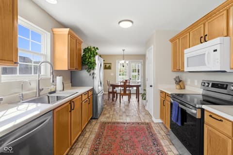 Kitchen at 19338 Links Lane, Noblesville, IN