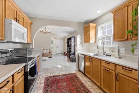 Kitchen at 19338 Links Lane, Noblesville, IN