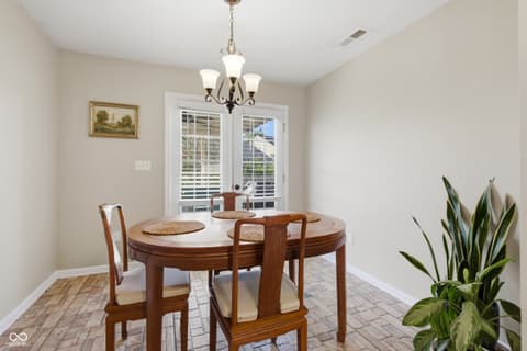Dining room at 19338 Links Lane, Noblesville, IN